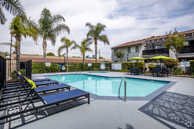 Harbor Cliff Apartments