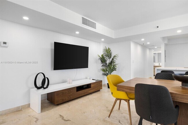 Photo - 2401 Collins Ave Unit 1508