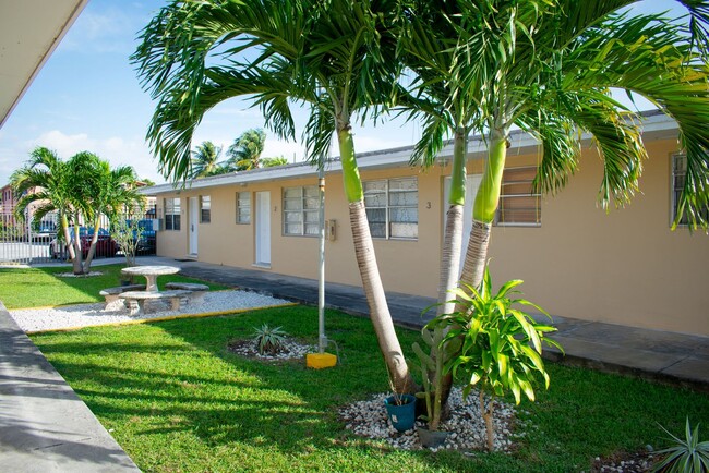 Photo - Airport Square