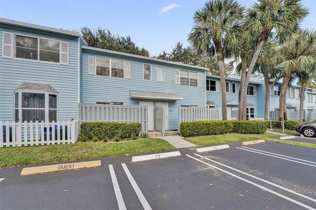 Building Photo - 35 SW 3rd St