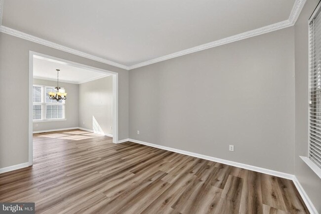 Photo - 1045 Fallbrook Ln