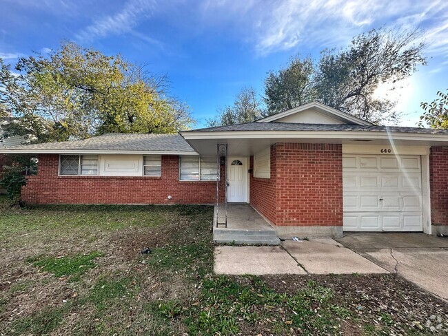 Building Photo - 3-bedroom / 1-bath Cozy Home Available in ...