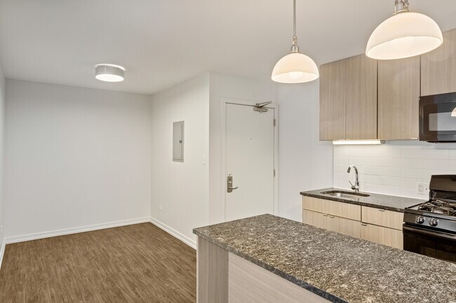 Photo - 5411 N Winthrop Ave