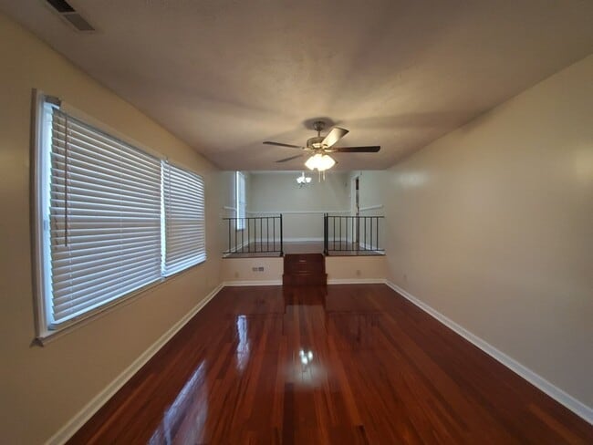 Photo - 7886 Uriah Dr