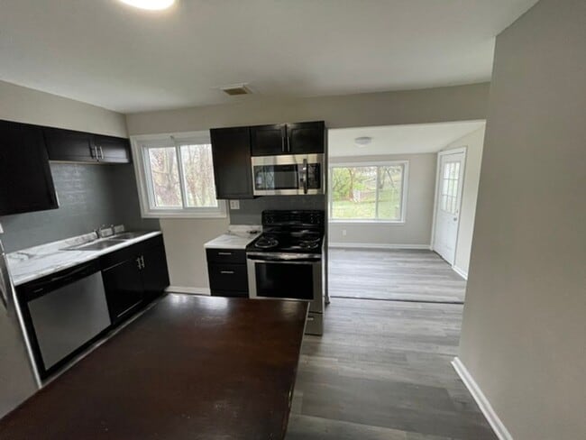 Photo - 815 Bella Ln