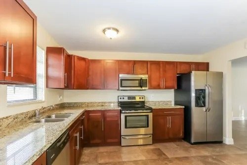 Photo - 7447 Douglas St
