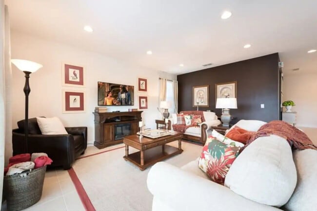 Building Photo - 7738 Fairfax Dr Unit ID1248387P Rental