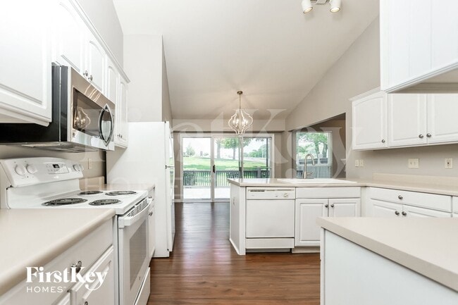 Photo - 7482 Pierside Dr