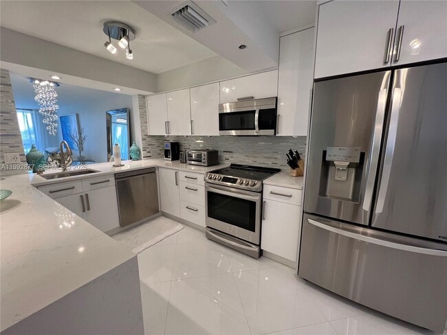 Building Photo - 1266 S Military Trail Unit 545