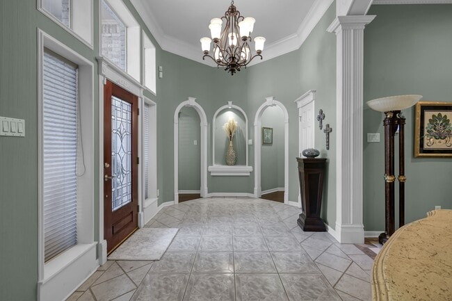 Photo - 192 Monterrey Rd W