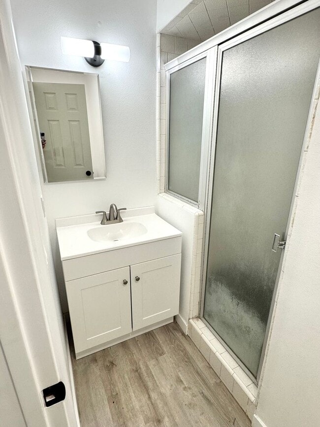 Photo - 3768-3768 1/2 Sheldon Dr Unit 3768 1/2