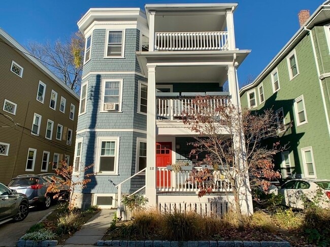 Building Photo - 12 Rosemary St Unit 1
