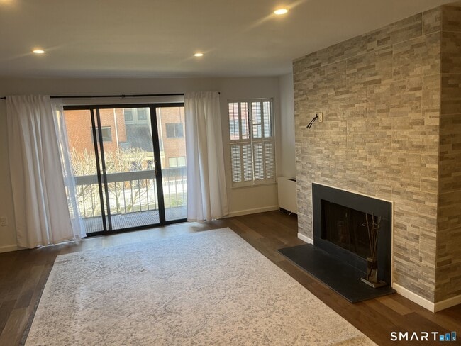 Photo - 9 River Rd Unit 411