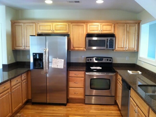 Building Photo - 54 Main St Unit 2 Rental