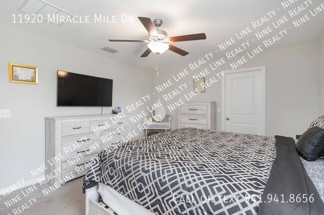 Photo - 11920 MIracle Mile Dr