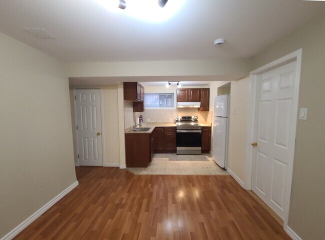 Photo - 206 Alexander Rd Unité Basement