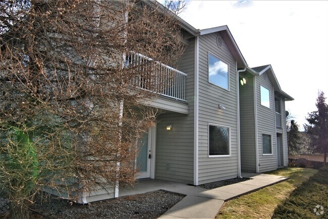 Building Photo - 589 Eastmont Ave Unit 1 Rental