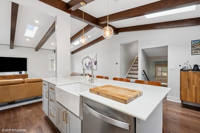 Photo - 1181 Sherwood Rd