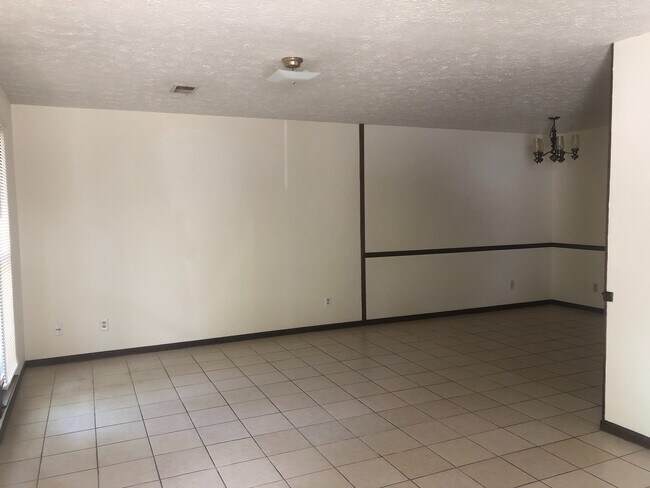 Photo - 111 Williamson St Unit B