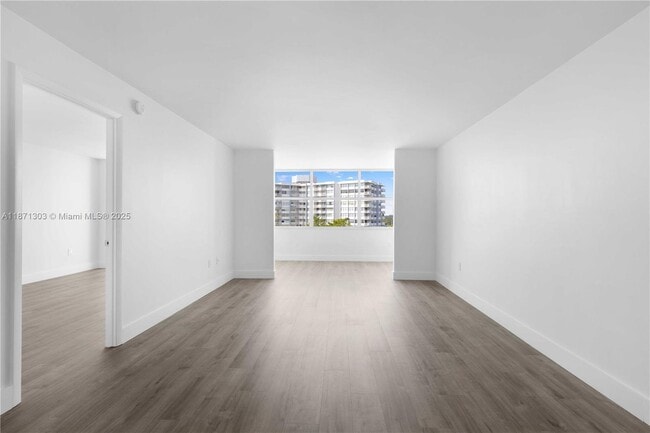 Photo - 1300 NE Miami Gardens Dr Unit 517E