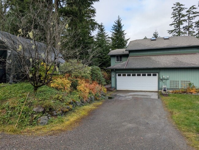 Photo - 3Bd/1.5Ba Dgl Townhome, Dog Friendly, Long Term, 2 Car Gar, Unfurnished