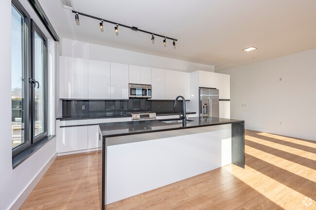 3BD, 2BA - 1,909SF - Kitchen - Fairfield Station Lofts