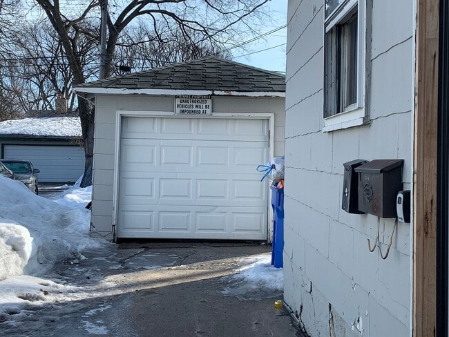 Photo - 1525-u Unit UPPER