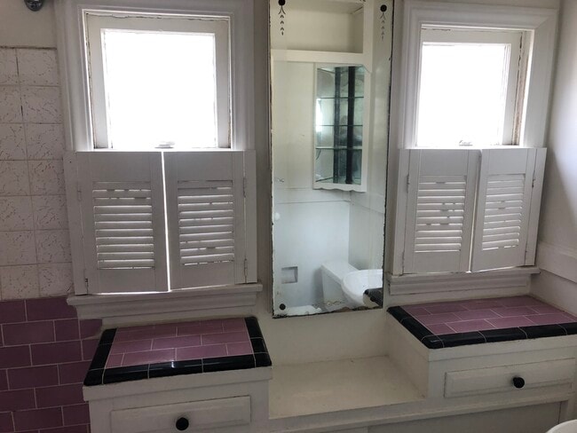 Photo - 1859 Kelton Ave Unit 1861.5