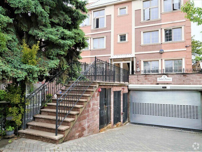 Building Photo - 124 68th St Rental