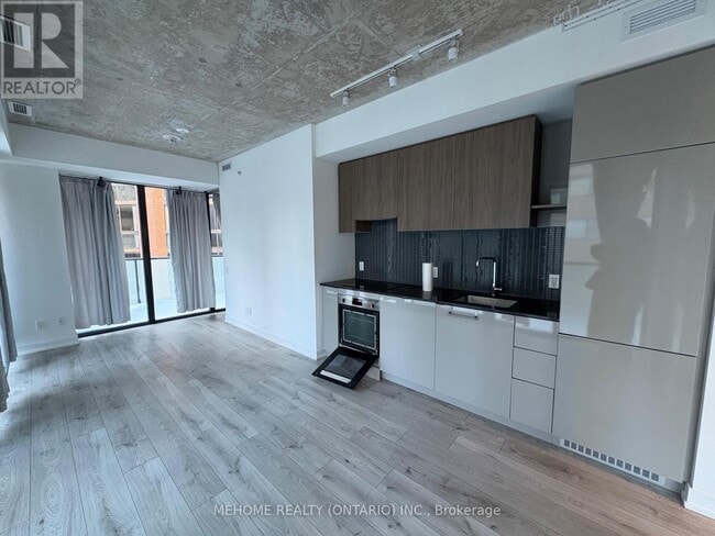 Photo - 161 Roehampton Ave Unité 621