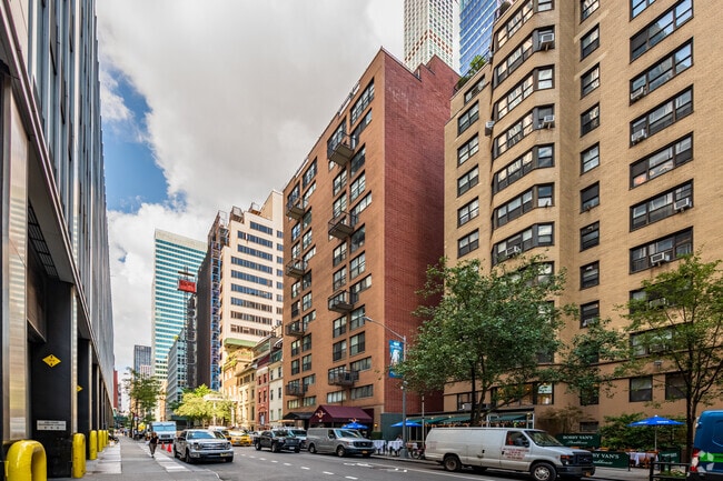 Photo - 123 East 54th Street