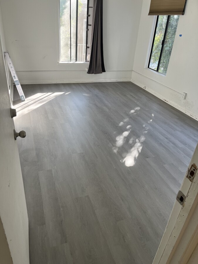 Photo - 547 Gayley Ave Townhome