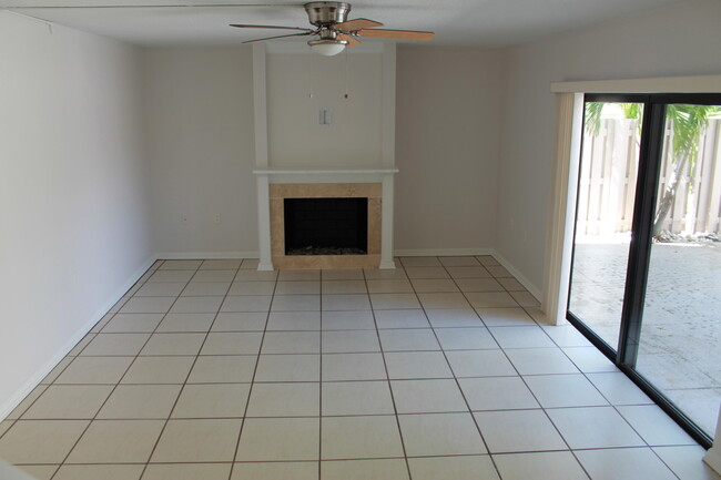 Photo - 1112 11th Ct