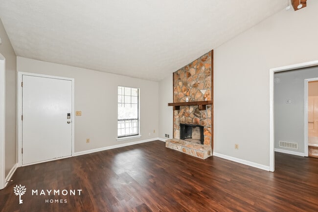 Photo - 2524 Holly Berry Trail SW