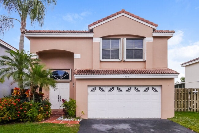 Building Photo - 4330 SW 82nd Way