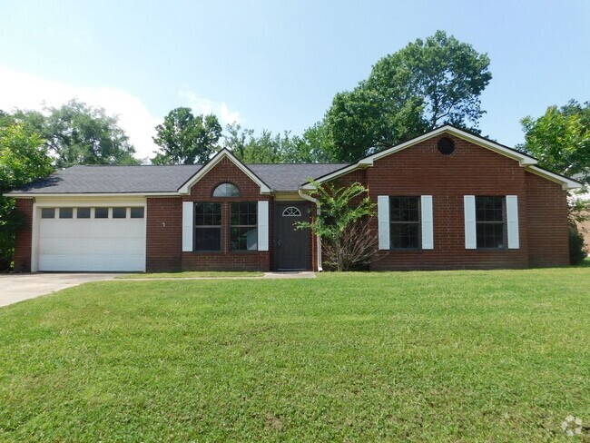 Building Photo - 3 Bedroom 1 Bath House in Greenwood.