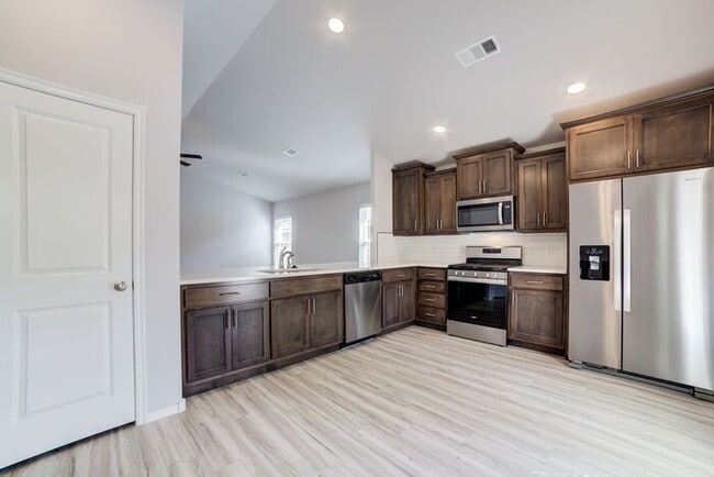 Building Photo - 4/2.5/2 New Construction Available Now! Rental