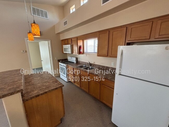 Photo - 243 W Missouri St Unit 245