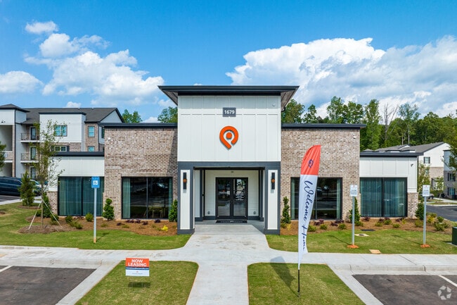 Oficina de arrendamiento - Pointe Grand Dawsonville