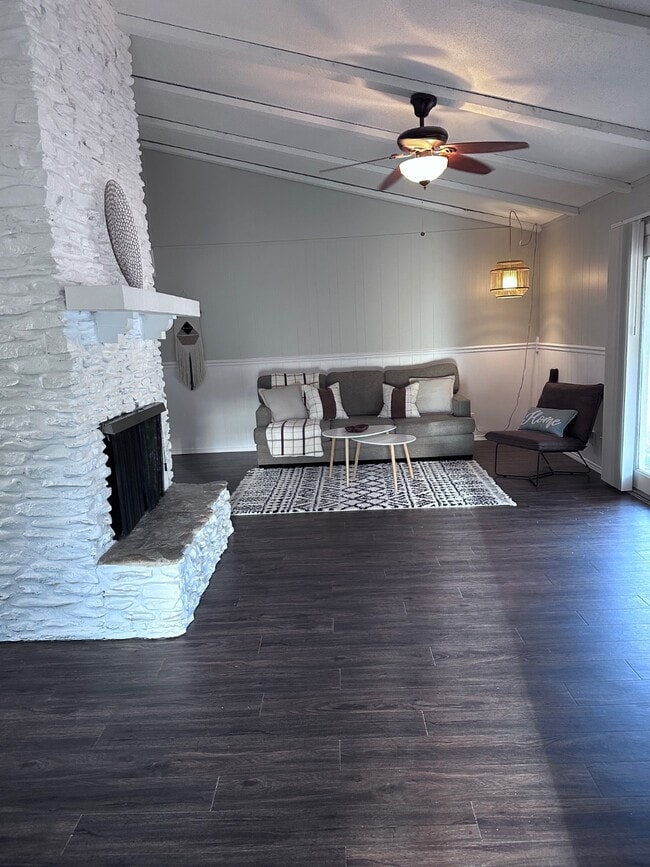 3409 Graybuck Rd