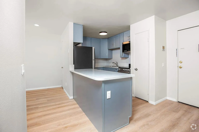 Building Photo - Beautifully Upgraded Single Bedroom Now Av... Unit 105 Rental