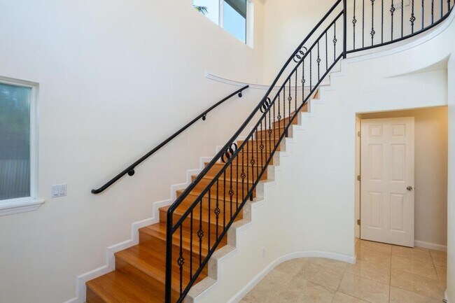 Photo - 841 20th Ave House