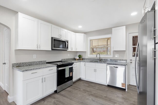 Photo - 223 N Dellwood Ave
