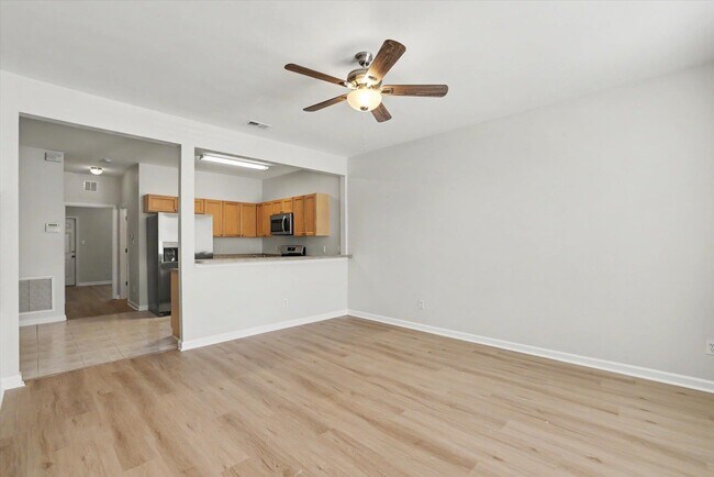Photo - 2014 Midyette Rd Unit 303