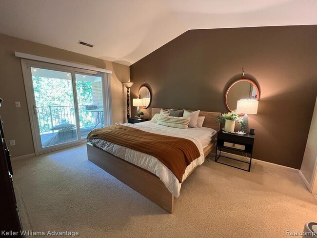 Photo - 16002 Morningside