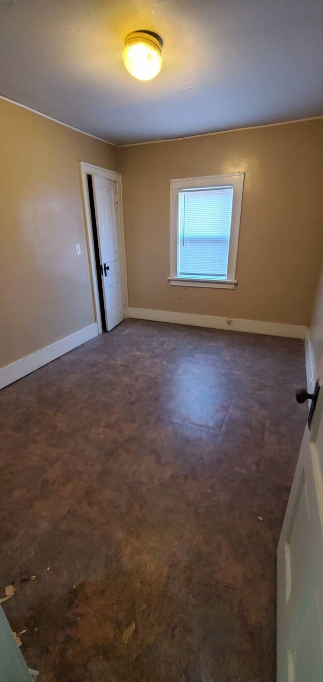 Photo - 1213 Woodland Ave SE