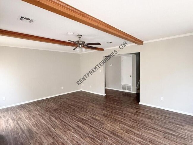 Photo - 1110 E 137th Pl