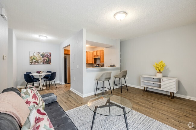 1 habitación, 1 baño, 660 pies cuadrados, sala de estar