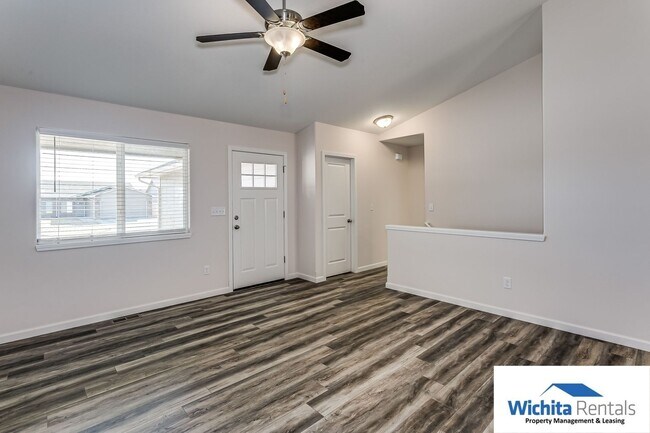 Photo - Newer 4 bed, 3 bath duplex!