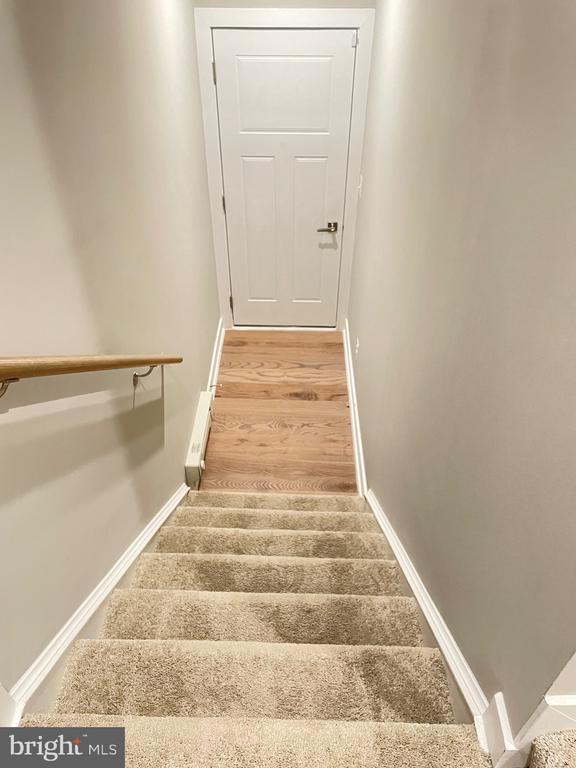 Photo - 42589 Burbank Terrace